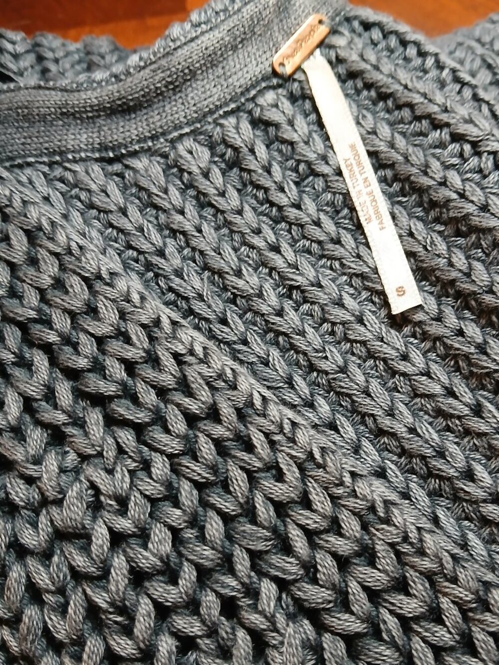 FREE PEOPLE Gray Chunky Knit Button Front Vest - EUC - Picture 10 of 14